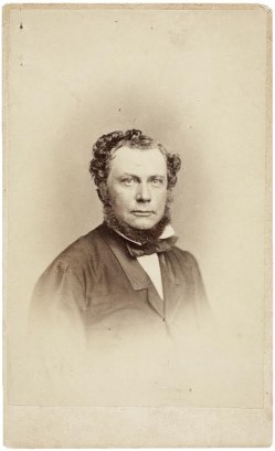 Vincent Jacob van 8) Walter Bentley Woodbury, fa. Woodbury & Page, Java: ‘Vincent Jacob van Dolder’, carte de visite, fotografie, met de hand gedateerd '1862', Rijksdienst voor Kunsthistorische Documentatie